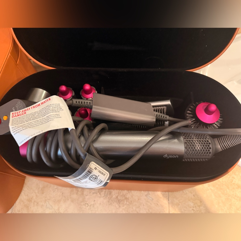 Dyson air wrap! Hair Styling Set with Fuchsia Highlights
